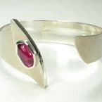Armreif in 925er Silber mit rosa Turmalin