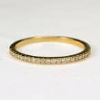 Schmaler Ring 1,3mm breit, mit Brillanten besetzt